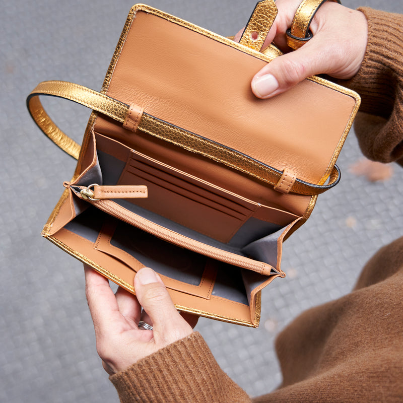 LUIGI METALLIC ELEANOR CROSS BODY