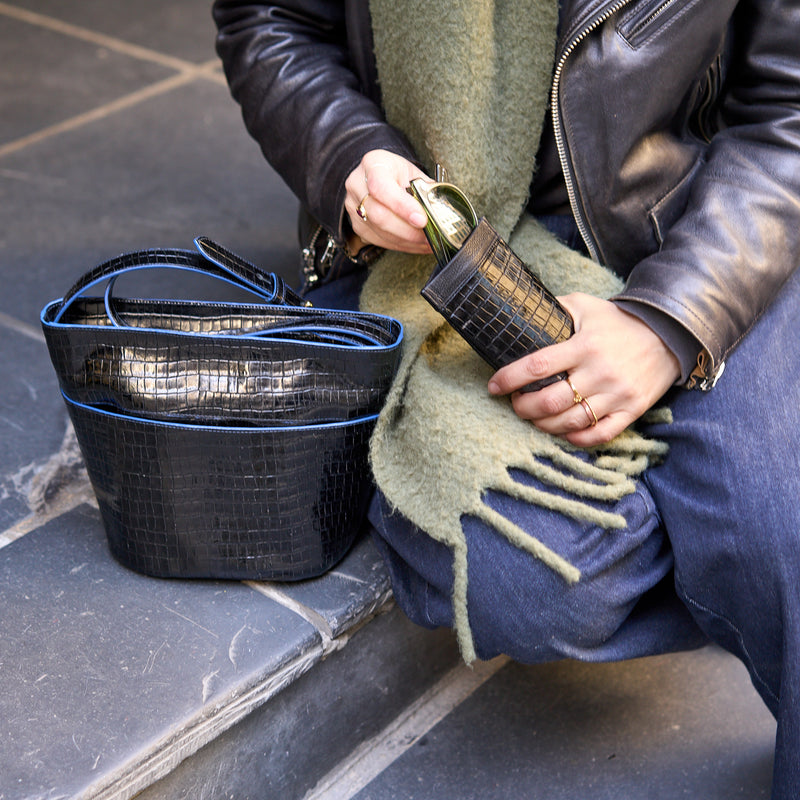 LUIGI CHARU BUCKET BAG