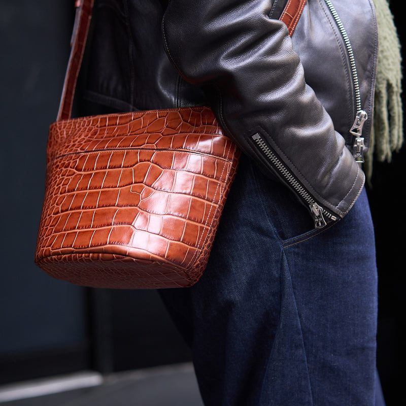 LUIGI CHARU BUCKET BAG