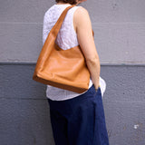 8 of 11:ASCOT DEEDEE SLOUCHY LEATHER HOBO